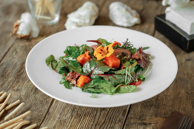 Gedeelte van gastronomische pompoensalade