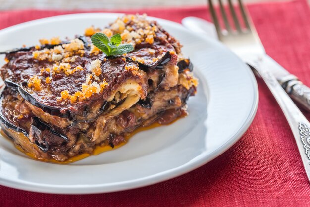 Gedeelte van parmigiana di melanzane