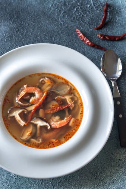 Gedeelte van Thaise tom yum soep