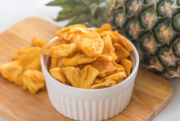 gedroogde ananas knapperige chips