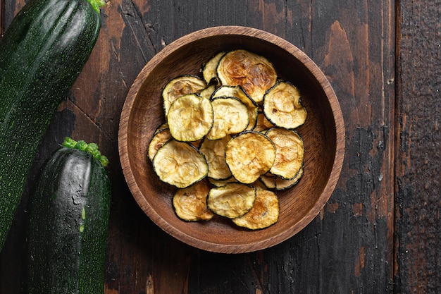 Gedroogde groentenchips van courgette