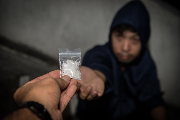 Geef heroïne voor verslaafdenNee tegen drugs zeg gewoon geen wereld anti-drugs dag concept