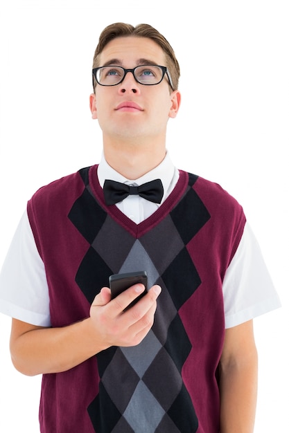 Geeky hipster die een tekst verzendt