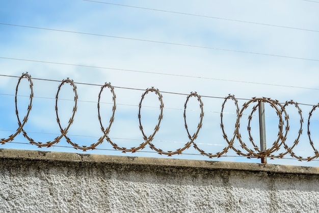 Geëlektrificeerde omheining die veel wordt gebruikt in Brazilië