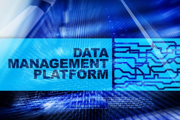 Gegevensbeheer en analyseplatformconcept op serverruimteachtergrond