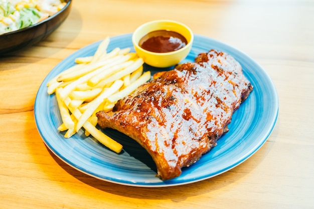 Gegrilde Bbq of Barbecue Rib Met Frites