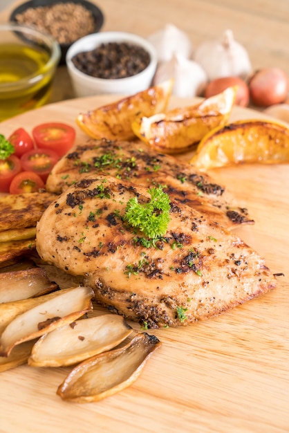 Gegrilde kippenlapjes met groenten