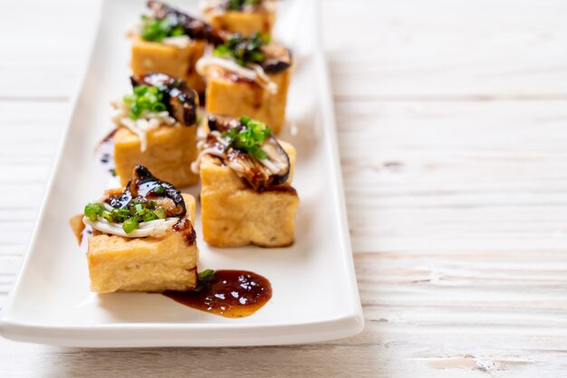 Gegrilde tofu met Shitake Mushroom en Golden Needle Mushroom