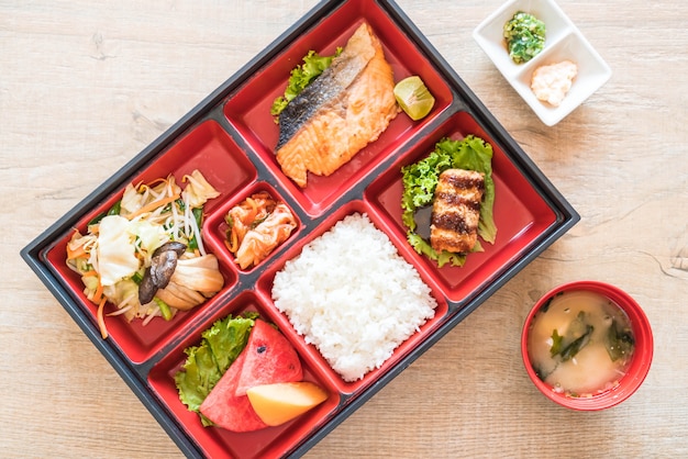 gegrilde zalm bento set