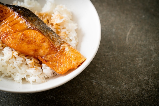 Gegrilde Zalm met Sojasaus Rijstkom - Japans eten