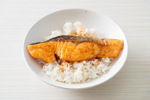 Gegrilde Zalm met Sojasaus Rijstkom - Japans eten