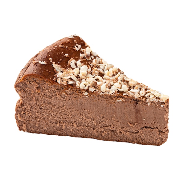 Geïsoleerde chocolade spaanse cheesecake op het witte oppervlak