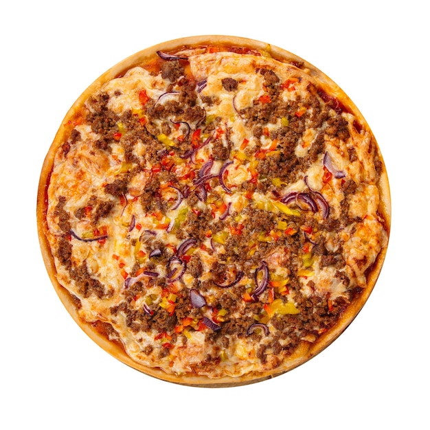 Geïsoleerde gehaktpizza met peper