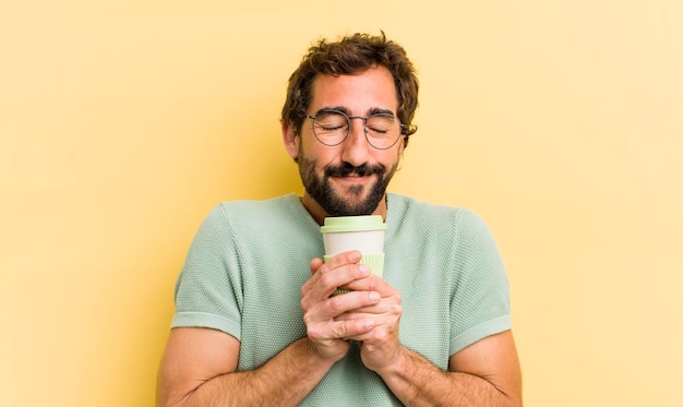 Gekke man met afhaalkoffie