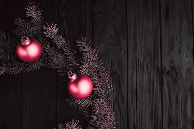 Gekleurde kerstversieringen op zwarte houten tafel Kerstballen op houten achtergrond Bovenaanzicht kopie ruimte nieuwjaar Fris klassiek 2023 in blauw Kleurconcept van het jaar