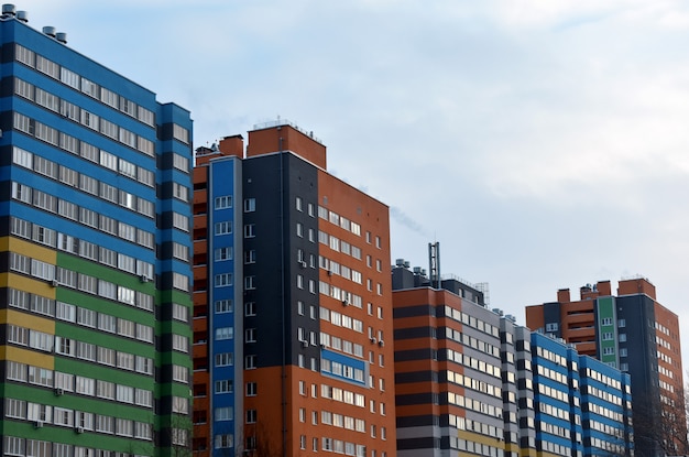 Foto gekleurde nieuwe hoogbouw