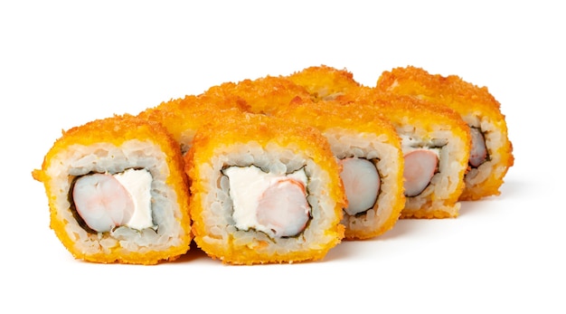 Gekookt sushibroodje dat op wit wordt geïsoleerd