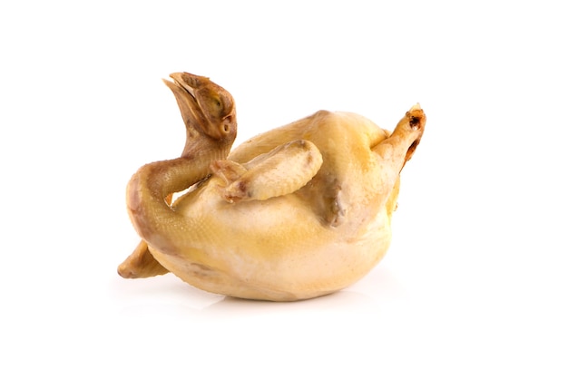 Gekookte kip geïsoleerd op een witte ondergrond