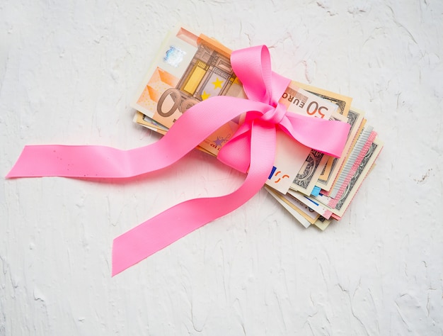 Geld geschenkdoos en veel geld voor Kerstmis