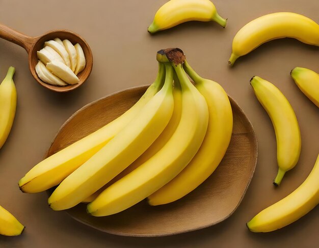 Gele bananen op een bruin oppervlak