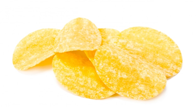 Gele chips geïsoleerd