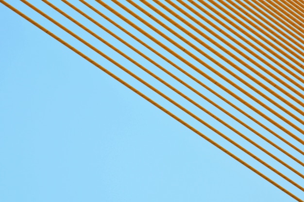 Foto gele draadkabel bij hangbrug - close-up