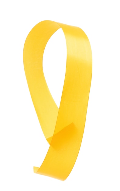 Gele gouden lint lange rechte vliegen in de lucht met bocht rol glanzend gele gouden lijn voor heden geschenk verjaardagsfeest om rond te wikkelen versieren en maken van lange rechte witte achtergrond geïsoleerd