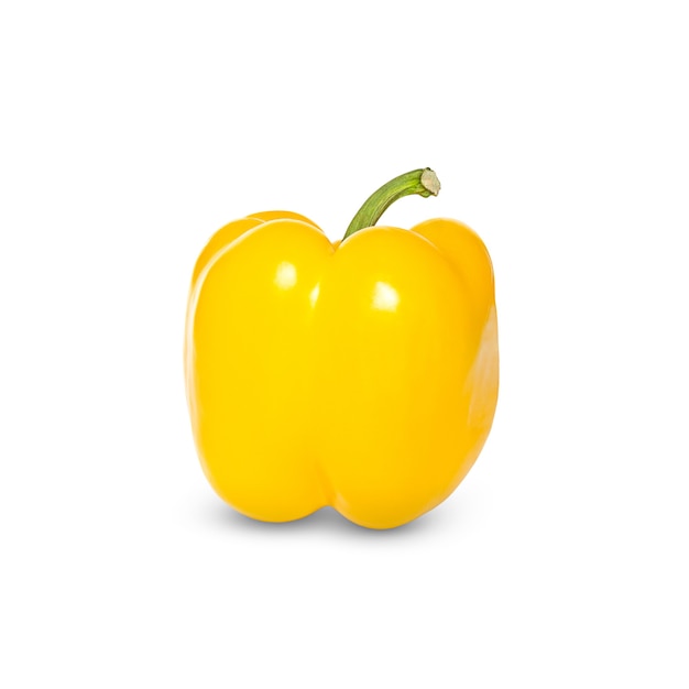 Gele peper geïsoleerd op een wit oppervlak.