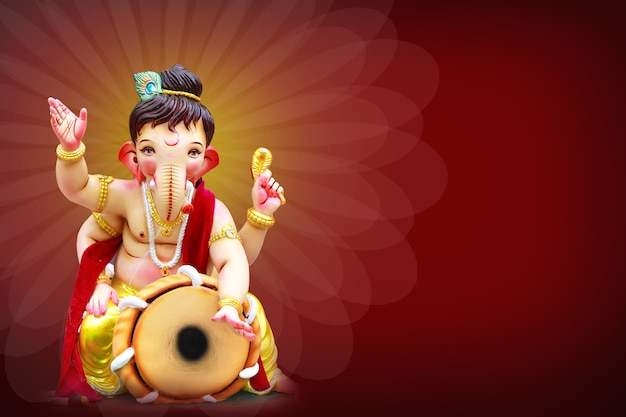 Gelukkig Ganesh Chaturthi-wenskaartontwerp met lord ganesha-idool