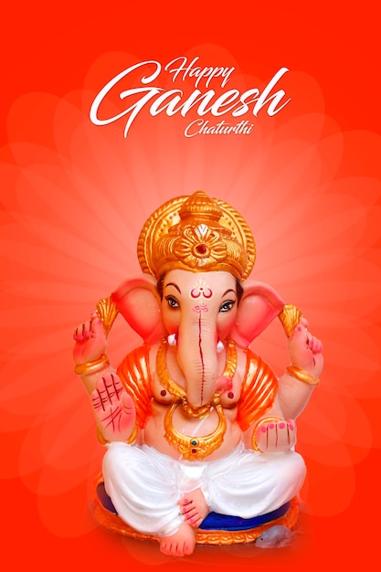 Gelukkig Ganesh Chaturthi-wenskaartontwerp met lord ganesha sclupture