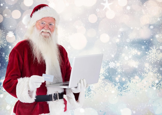 Gelukkige kerstman die online winkelt