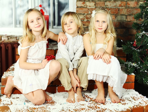 Foto gelukkige kinderen - kerstvakantie