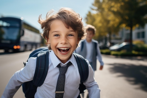 Gelukkige kleine schooljongen met witte en blauwe school AI gegenereerd