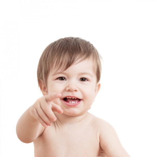 Gelukkige leuke lachende baby die op wit wordt geïsoleerd