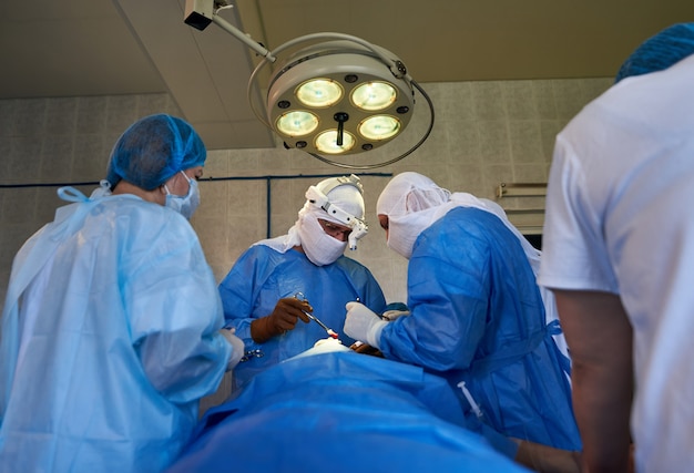 General view of the surgical operation