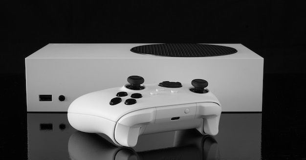 Next generation console and controller