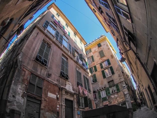 Photo genoa historic palace and buildings in old town cattaneo place