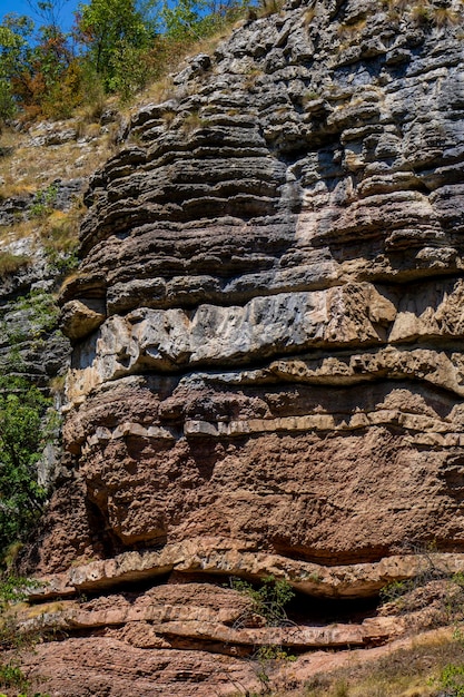 Geologische formaties bij de boljetin-rivierkloof in oost-servië