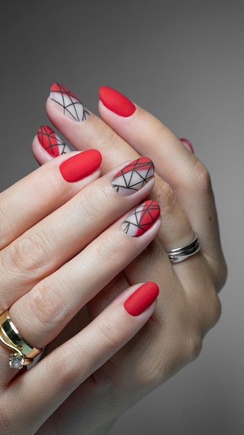 NAIL ART: sky blue geometric nail art – Cocoacooning.com