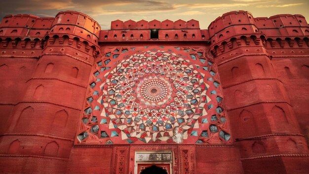 Photo geometrical pattern on red fort