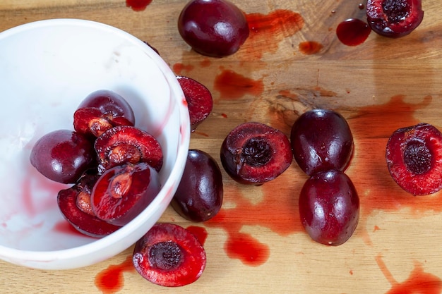 Geoogst en gebruikt bij het koken van kersenoogst