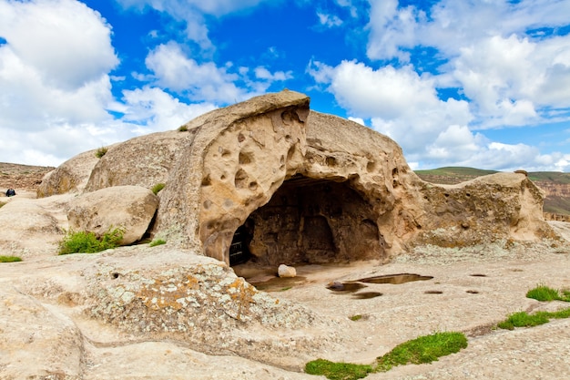 Città georgiana della grotta di roccia uplistsikhe in georgia