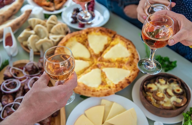 Georgische keuken eten in een restaurant Selectieve focus