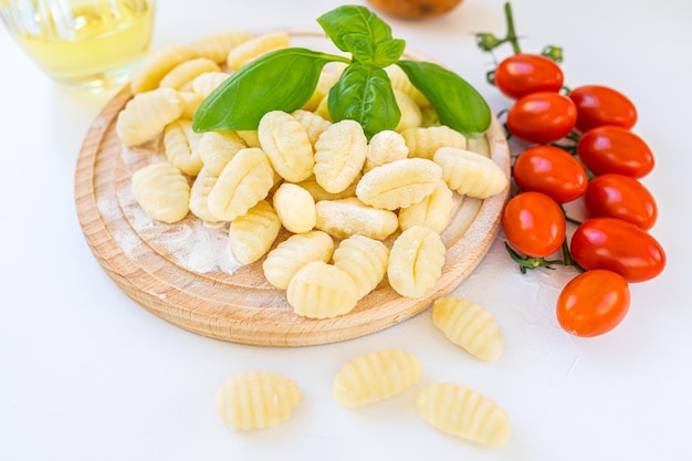 gerecht uit de Alpen-Italiaanse Zuid-Duitse en Oostenrijkse keuken gnocchi