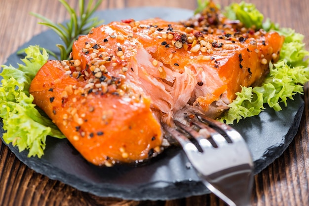 gerookte zalm met kruiden