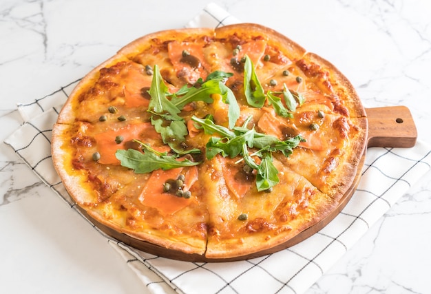 gerookte zalm pizza