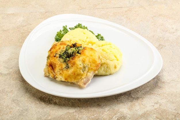 Geroosterde pangasiusfilet met aardappelpuree