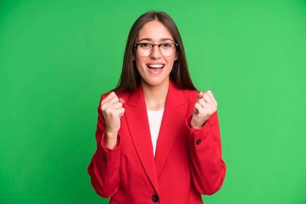 Geschokt voelen lachen en succes vieren