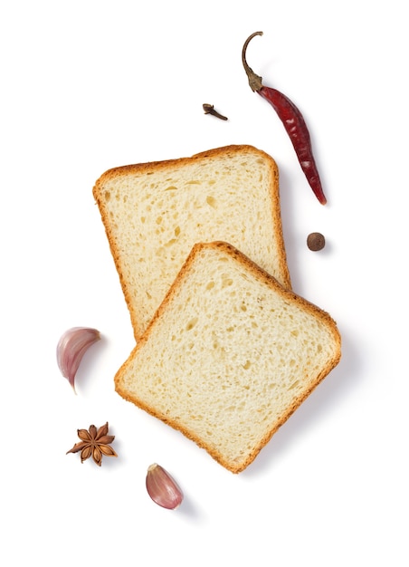 Gesneden brood geïsoleerd op witte achtergrond