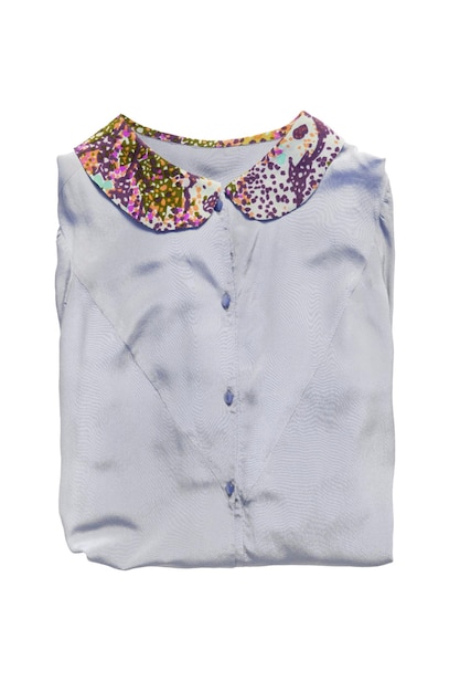 Gevouwen blouse geïsoleerd